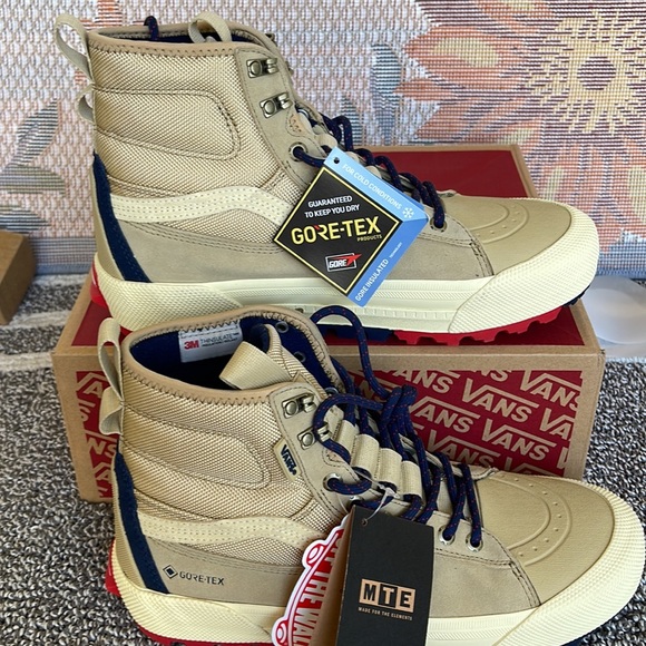 Vans WMNS Sk8-Hi Gore-Tech
Taos Taupe
VN0A5111YUU
Boots - Picture 3 of 16